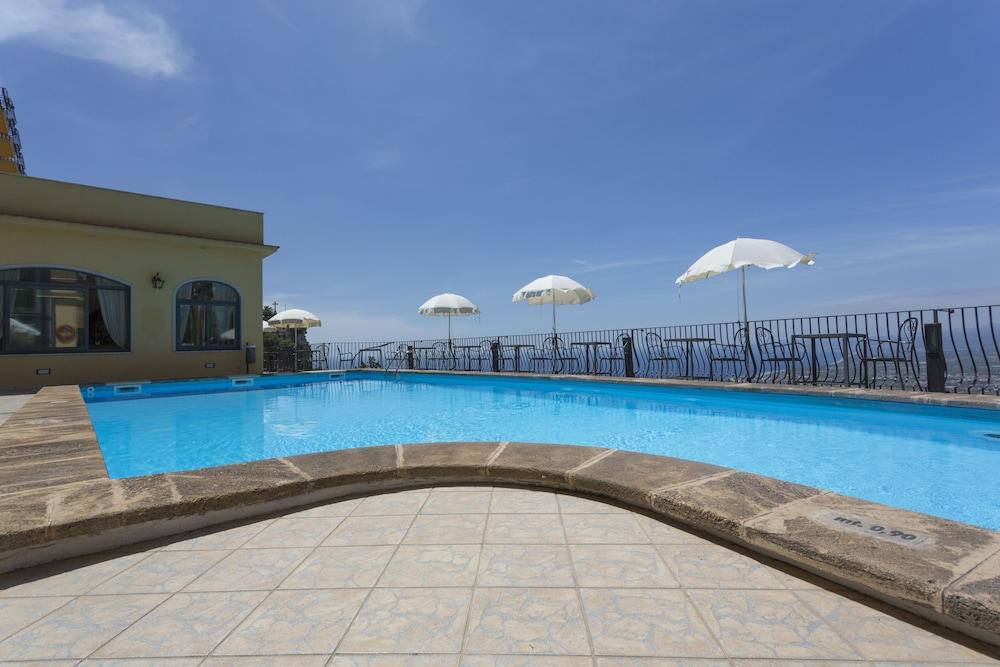 Hotel Sole Castello (Adults Only) Taormina Exteriör bild