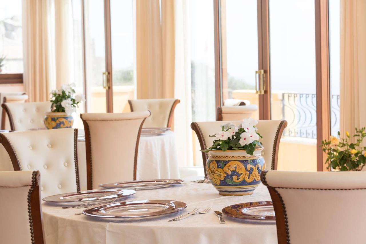 Hotel Sole Castello (Adults Only) Taormina Exteriör bild